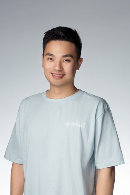 黄博文 - 创始人 / 首席技术官